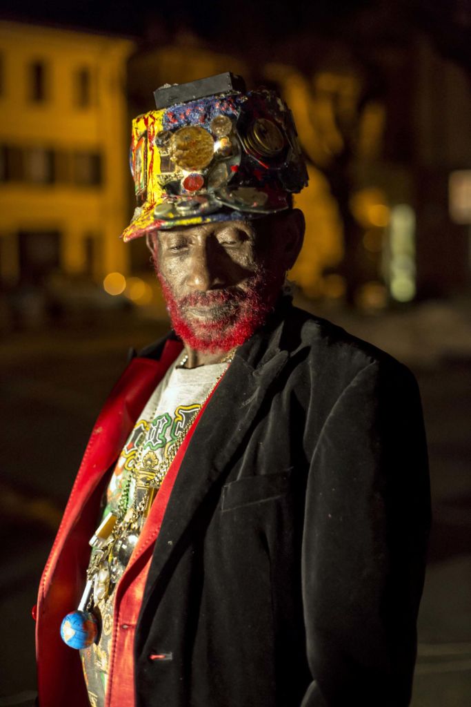 Un rito del fuoco per esorcizzare il colonialismo all’italiana. Lee “Scratch” Perry, leggenda del dub, protagonista del video in fieri che Invernomuto portano al Milano Film Festival