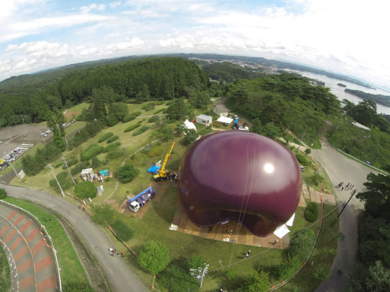 La ArkNova Concert Hall foto lucerne festival arknova 2013 Un pallone d’artista. Lo fanno in Giappone Anish Kapoor e Arata Isozaki, e dentro ci mettono una concert hall. A prova di tsunami…