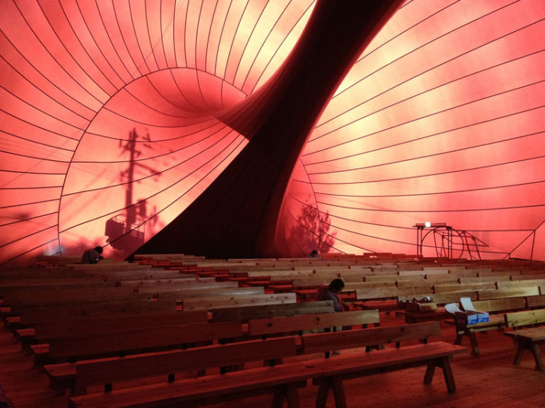 La ArkNova Concert Hall foto lucerne festival arknova 2013 2 Un pallone d’artista. Lo fanno in Giappone Anish Kapoor e Arata Isozaki, e dentro ci mettono una concert hall. A prova di tsunami…