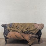 Luis Serrano Sofà C.H. 1 Una nuova galleria a Roma. In pieno centro inaugura L'Opera: fra suore, chiese e cimiteri, tematiche non convenzionali per la mostra di debutto