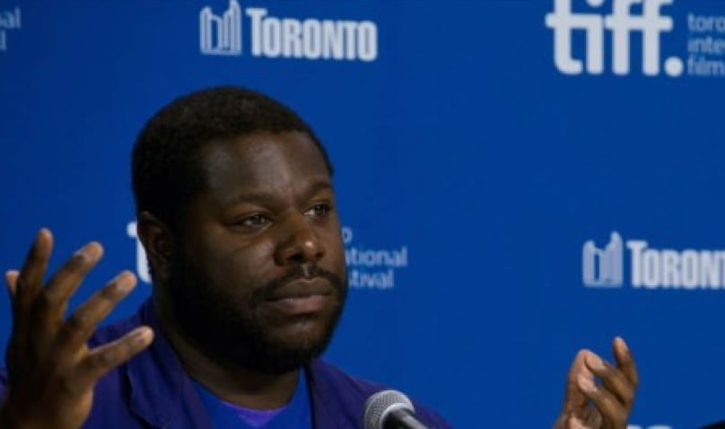 Toronto stravince su Venezia. Al film festival canadese trionfa lo schiavo liberato di Steve McQueen, davanti a Philomena di Stephen Frears. E le star fanno a gara per i red carpet…