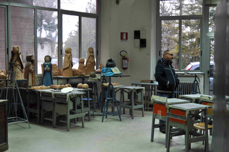 castelli liceo 05 Oltre il museo. A Castelli parte il progetto per il rilancio della tradizione ceramica abruzzese: tre giorni di workshop con il design e con Paolo Ulian in cattedra