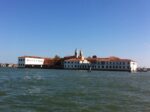 foto 1 Pietro Leeman, Andy Luotto e Pierchristian Zanotto: tre grandi chef per rileggere col cibo le immagini (di cibo) del fotografo Henry Hargreaves. Accade a Venezia, a San Servolo: ecco chiccera