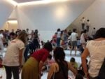 foto 13 Hervé Tullet e i bambini di Palazzo Grassi, a Venezia. La nuova stagione di st_art parte con un laboratorio didattico nel Teatrino di Tadao Ando. Atelier creativi, pensati per le famiglie