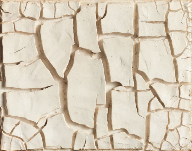 Alberto Burri Cretto bianco 1976 acrovinilico su cellotex 198 x 252 cm La nuova fiera torinese Flashback si racconta