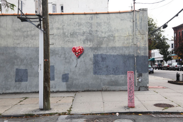 Banksy Brooklyn 2 @ day7 I Magnifici 9 New York. Banksy, il vandalo vandalizzato