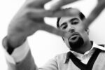 BenHarper Vedere la musica, ascoltare la fotografia. Titolo sinestetico per i ritratti di Cesare Cicardini: grandi star del pop, del rock, dell’elettronica. In mostra a Pescara