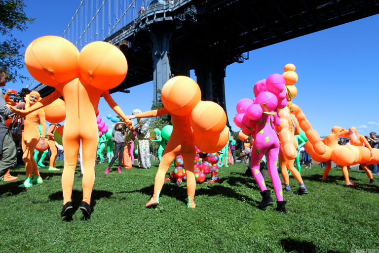 Bubbles of Hope I Magnifici 9 New York. Dumbo Arts Festival