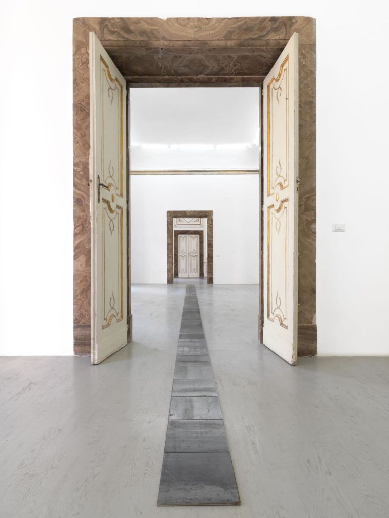 CA Veduta parziale 11 Poesie e mattonelle. Carl Andre a Napoli