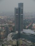 Il nuovo palazzo della Regione Lombardia Passeggiata esclusiva nel cantiere di Porta Nuova: ecco la Milano che cambia. Dall’area ipogea che si estende sotto Piazza Aulenti fino alle Nuove Varesine, passando sul ponte pedonale che lega l’Isola al centro della città