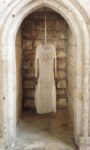 Jana Sterbak Chemise de Nuit organza peli umani profumo 1993. Les Papesses Palazzo dei Papi Avignone Marsiglia e Avignone, fra papesse dell'arte e sessi alterni