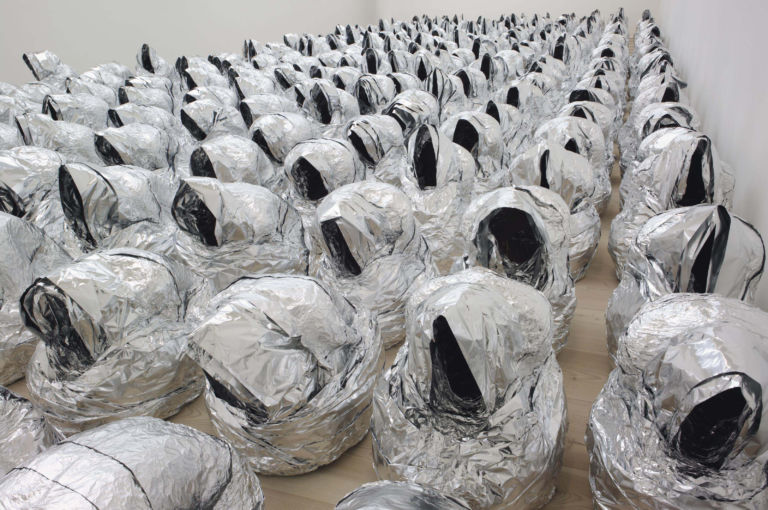 Kader Attia Ghost London Updates: Christie’s al fianco di Saatchi per l’asta delle meraviglie. Da Tracey Emin ai Chapman, a Berlinde de Bruyckere, opere monumentali in vendita per sostenere i programmi social della galleria