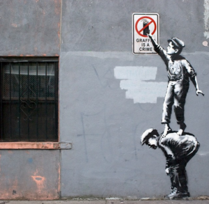 La prossima artist residency di Banksy? Sono le strade di New York. Per tutto ottobre il misterioso street artist di Bristol pronto a “colpire” a sorpresa: e voi potete seguirlo in rete…