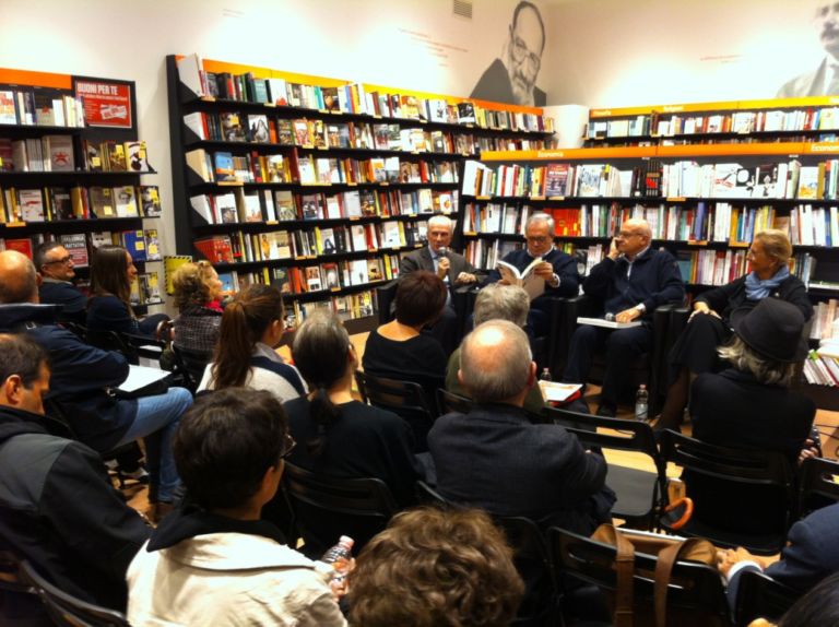 Presentazione Massimo Minini Quarantanni 1973 2013 Libreria Feltrinelli Verona Massimo Minini festeggia i quarant’anni di gallerista con un libro-testimonianza. Ai microfoni di Artribune ci parla di fiere, riviste e frantumazione in Italia