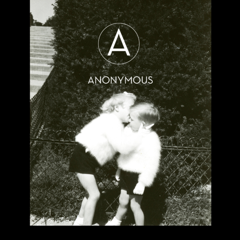 Publishing London Updates: Anonymous, un volume super chic edito dalla rivista Tar. A Frieze arriva un progetto tra arte, editoria e fashion: scatti anonimi, da sfogliare e da indossare