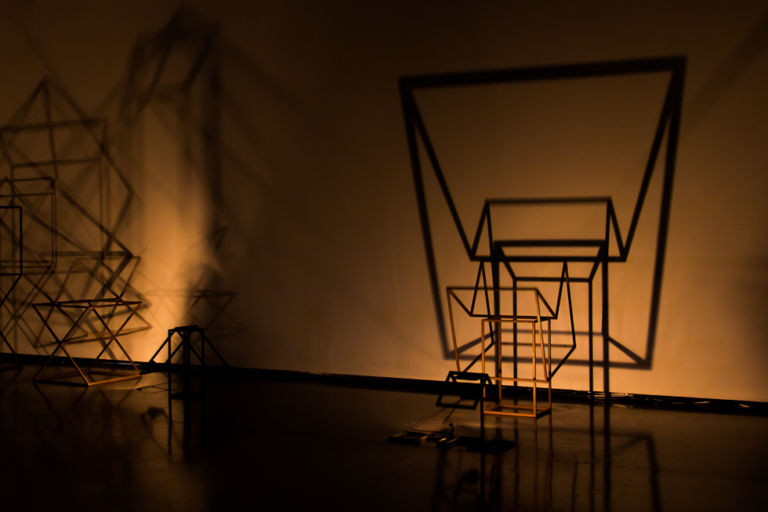 Raul Mourao views of the installation Shadow Room 2012 variable dimentions Sarahcrown apre la sua terza pop-up gallery a New York. Una settimana ad Alphabeth City: arte brasiliana e nuovi media. Spazi recuperati, per mostre lampo