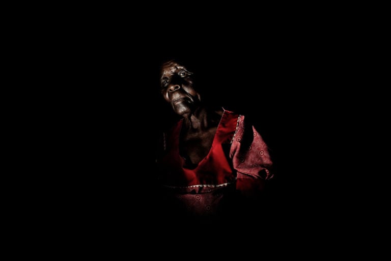 Robin Hammond Violet © 2013 Robin Hammond Roma capitale della fotografia. Dopo il festival di Delogu, arriva la nona edizione di Fotoleggendo: mostre, premi e workshop, ecco i nomi dei vincitori e qualche immagine