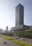 Shenzhen Stock Exchange by OMA 1SQ 8 Banale progetto di Rem Koolhaas per la Borsa di Shenzen, notevoli però le soluzioni energetiche. Ecco le prima immagini