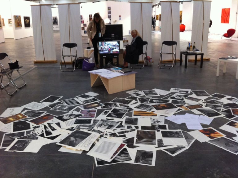 Sincresis Un tour tra gli Independents di ArtVerona. Tourbillion d’installazioni, performance, interazione e 2.0. Su Artribune l’estesa fotogallery