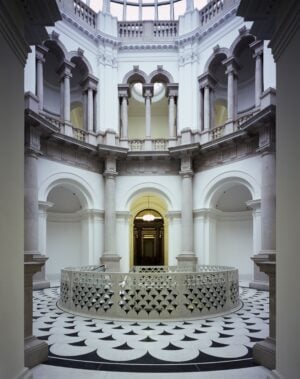 Ecco il nuovo volto della Tate Britain. Un restyling complessivo per il colosso museale britannico, firmato da Caruso St John. Tutti i dettagli e una carrellata di foto