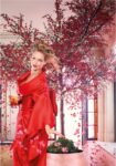 04 Campari Calendar 2014 Worldwide Celebration APRIL hr Un anno con Uma Thurman: Campari presenta a Milano il suo calendario 2014, con l’attrice immortalata da Koto Bolofo. Il fotografo sudafricano racconta il progetto ad Artribune, e ricorda una carriera partita grazie a “Mama” Sozzani