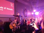 Biennale di Venezia final party foto Mariella Rossi 4 Biennale di Venezia finissage live. Ecco il video di Ragnar Kjartansson che canta “Il cielo in una stanza”: la chicca del final party a Cà Giustinian. A voi le immagini per vedere chiccera…