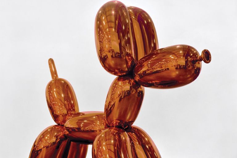 Jeff Koons  Ballon Dog Orange L'asta del secolo da Christie's New York. Il totale di venduto più alto della storia: Bacon record a 142 milioni di dollari, Koons record per artista vivente a 58 milioni. Ed è primato anche per Lucio Fontana