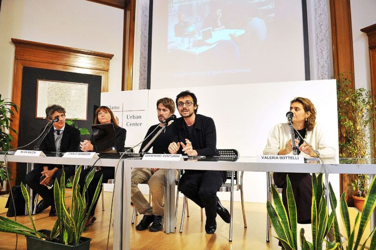 La conferenza stampa del New Generations Festival Countdown per il New Generations Festival. A Milano la prima edizione della tre giorni dei giovani architetti europei pronti a scambiare esperienze e condividere il proprio lavoro