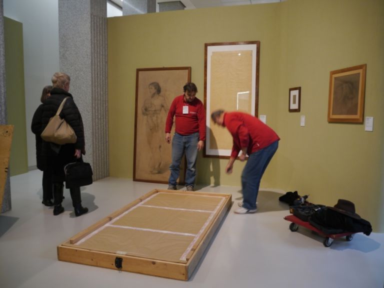 Le ultime fasi dellallestimento L’omaggio migliore a Pellizza da Volpedo? Non punire il suo “Quarto Stato” con una posizione infelice: inaugurazione con polemica al Museo del Novecento per la mostra che racconta la lunga gestazione del suo capolavoro