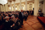 Presentazione monografia su Arnaldo Pomodoro Amici della Scala Milano Prima della prima. A Milano gli Amici della Scala celebrano Arnaldo Pomodoro scenografo con una monografia dedicata al rapporto tra l'artista e il teatro