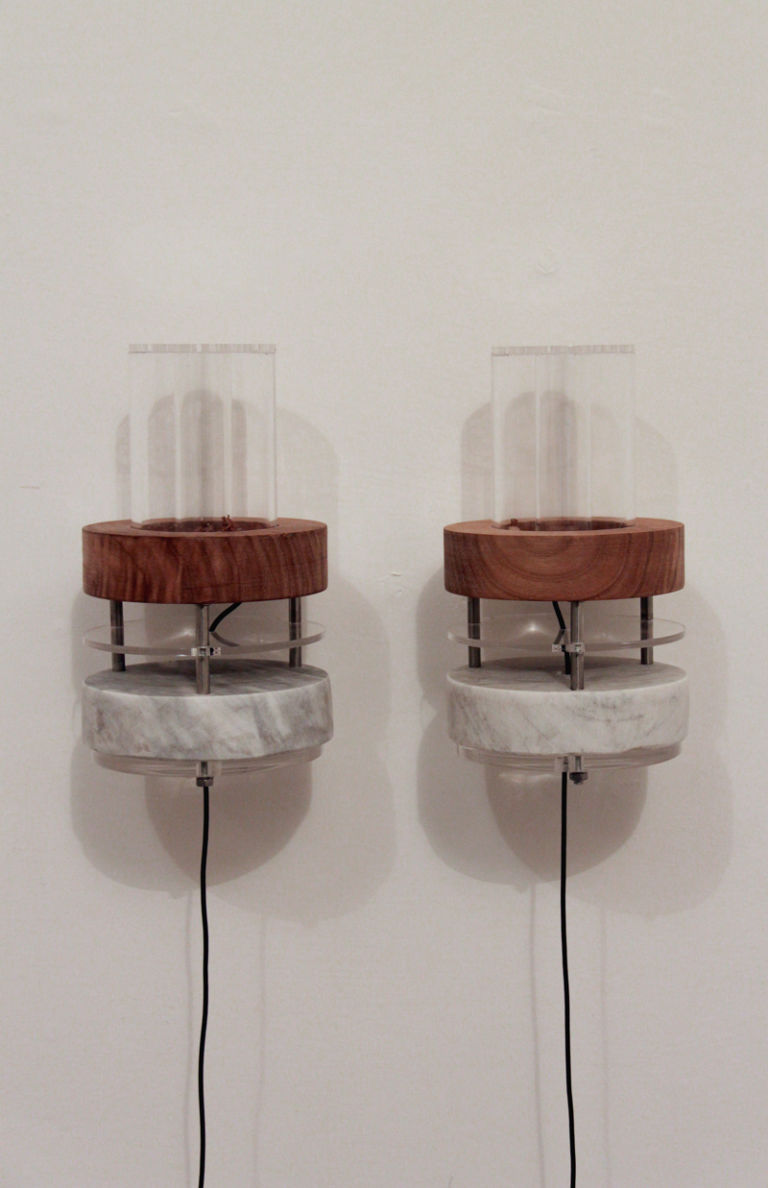 Tamara Repetto Castanea 2013. Plexiglas legno marmo acciaio ventole cavi timer cm 126 x 15 cad Le origini di Sara Zanin