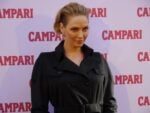 Uma Thurman a Milano Un anno con Uma Thurman: Campari presenta a Milano il suo calendario 2014, con l’attrice immortalata da Koto Bolofo. Il fotografo sudafricano racconta il progetto ad Artribune, e ricorda una carriera partita grazie a “Mama” Sozzani