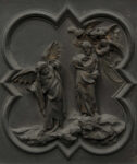 particolare della Tentazione di Cristo prima del restauro courtesy Opera di Santa Maria del Fiore foto Antonio Quattrone Meraviglie del restauro. Guardate cosa stanno riportando alla luce gli interventi sulla Porta Nord del Battistero di Firenze, di Lorenzo Ghiberti…