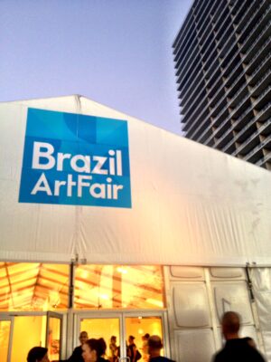 Miami Updates: fotoreport da Brazil Art Fair, la fiera brasiliana senza le grandi gallerie brasiliane. Location buona, format da rivedere par la rassegna al debutto