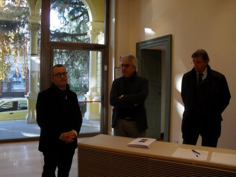 Da sinistra Domenico Maria Papa il Sindaco di Valenza Sergio Cassano e lAssessore alla Cultura del Comune di Valenza Franco Ghietti Dal Gioiello all’arte, con gli occhi puntati all’Expo 2015. La mostra di pittura “Tesori d’arte a Valenza” inaugura il nuovo museo del centro orafo: qui le immagini dalla preview