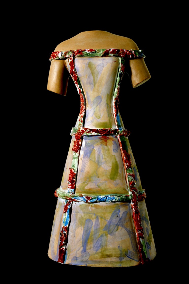 Giosetta Fioroni Agathe 2003 ceramica h cm 100 coll priv Il mondo onirico di Giosetta Fioroni. Tra ceramiche e smalto d’argento