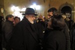 Michelangelo Pistoletto Rebirth day Edicola Notte Roma 24 Il Terzo Paradiso? È a Trastevere. Michelangelo Pistoletto festeggia il Rebirth-day per strada, davanti all’Edicola Notte di H.H. Lim: ecco chiccera a Roma