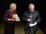 P1230425 Assegnati a Milano i Premi UBU 2013: tanta arte per gli Oscar del teatro italiano. È firmato Robert Wilson il miglior spettacolo straniero, Mario Perrotta nei panni di Antonio Ligabue vince come miglior attore