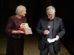 P1230425 Assegnati a Milano i Premi UBU 2013: tanta arte per gli Oscar del teatro italiano. È firmato Robert Wilson il miglior spettacolo straniero, Mario Perrotta nei panni di Antonio Ligabue vince come miglior attore