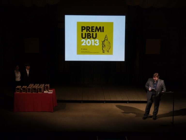 P1230429 Assegnati a Milano i Premi UBU 2013: tanta arte per gli Oscar del teatro italiano. È firmato Robert Wilson il miglior spettacolo straniero, Mario Perrotta nei panni di Antonio Ligabue vince come miglior attore