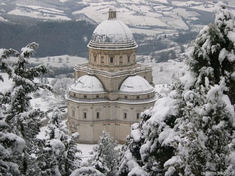 Roberto Baglioni Tempio di Santa Maria della Consolazione Todi licenza CC BY SA fonte Wikipedia Wiki Loves Monuments. Ecco le immagini dell’Italia più amata dagli utenti Wikipedia: dalle Alpi alla verde Umbria, le dieci foto premiate al concorso