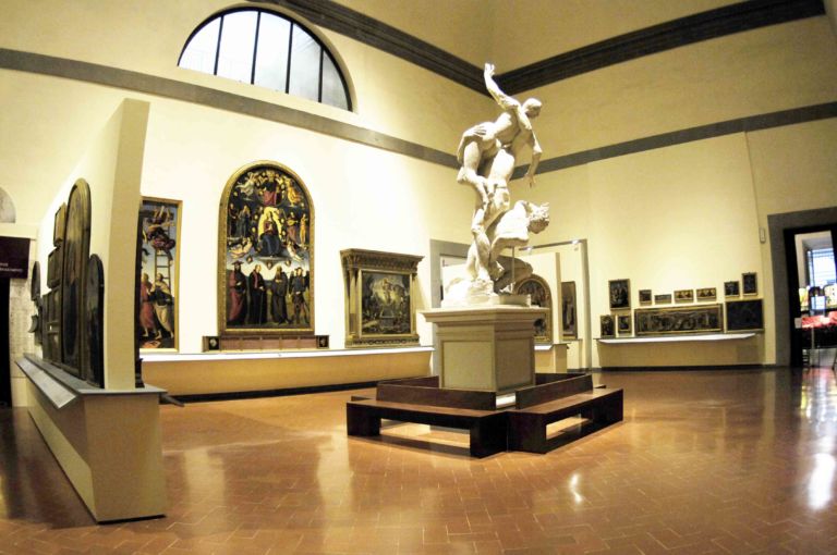 Sala del Colosso Galleria dell’Accademia Firenze Meraviglie fiorentine. Alla Galleria dell’Accademia riallestita la Sala del Colosso, torna a trionfare l’Assunzione del Perugino: ecco le prime immagini