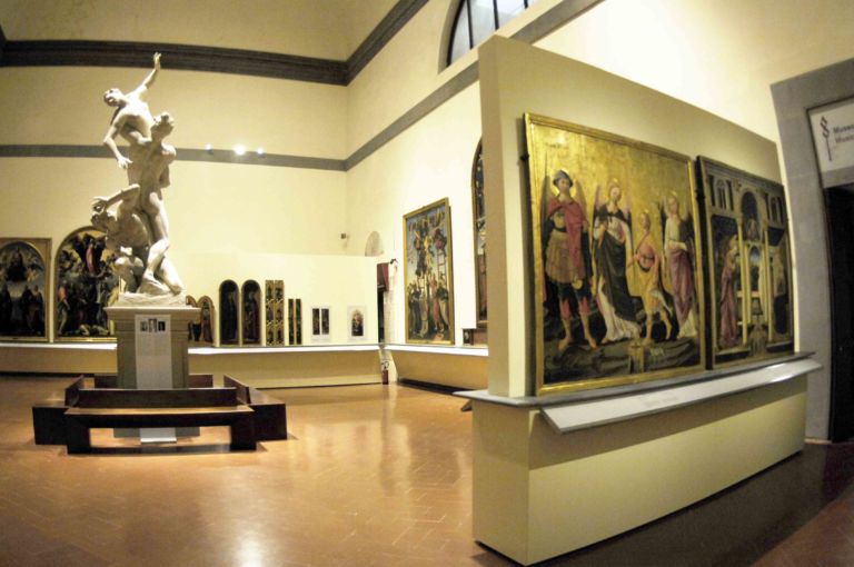 Sala del Colosso Galleria dell’Accademia Firenze 2 Meraviglie fiorentine. Alla Galleria dell’Accademia riallestita la Sala del Colosso, torna a trionfare l’Assunzione del Perugino: ecco le prime immagini