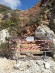 cartello Storia dell’Uomo di Cala Rotonda. Il turista inciampa nel reperto archeologico, ma la Soprintendenza dorme. Vandalizzato lo scheletro di Favignana, nell’attesa degli scavi