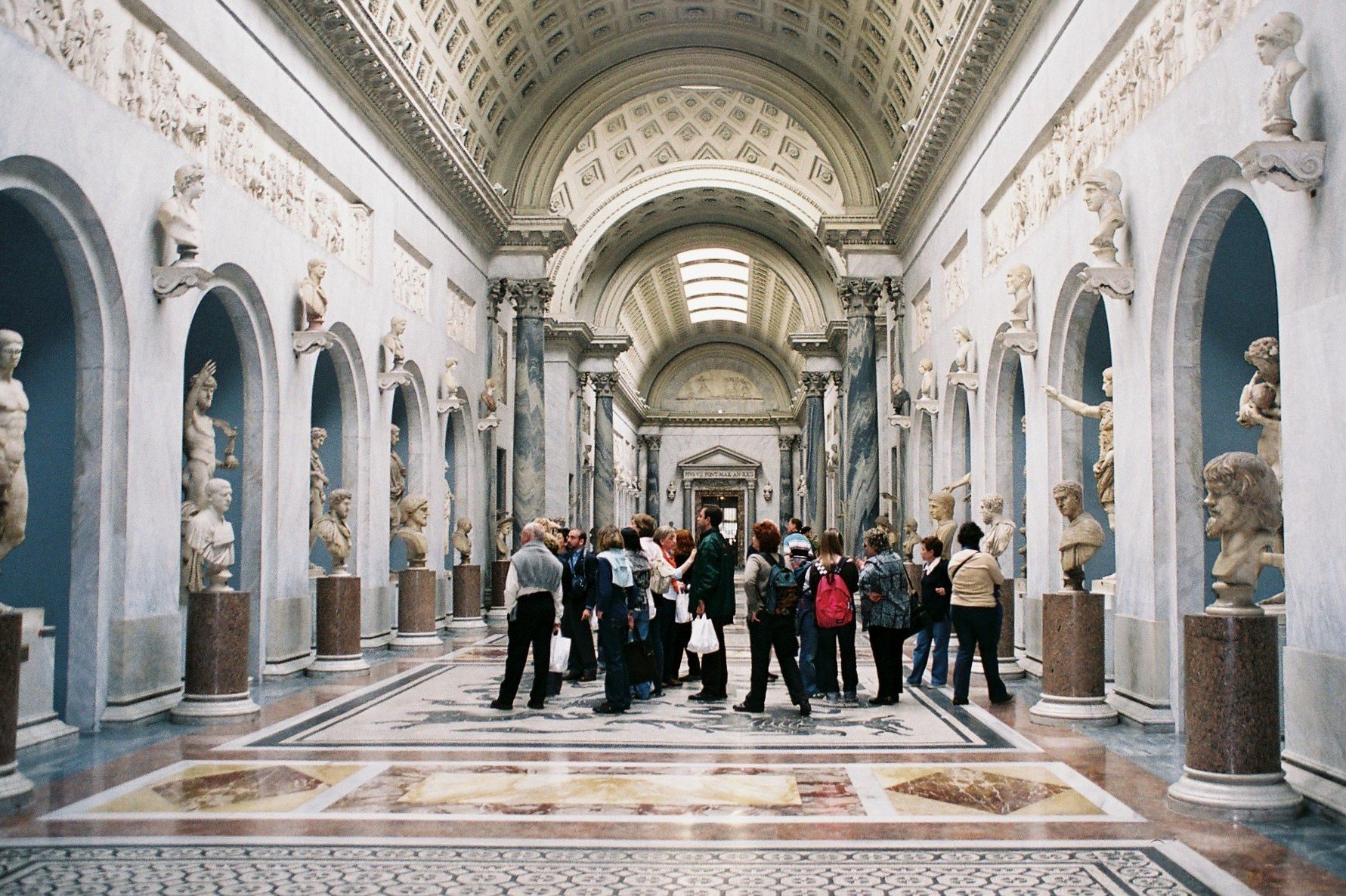 Una sala dei Musei Vaticani