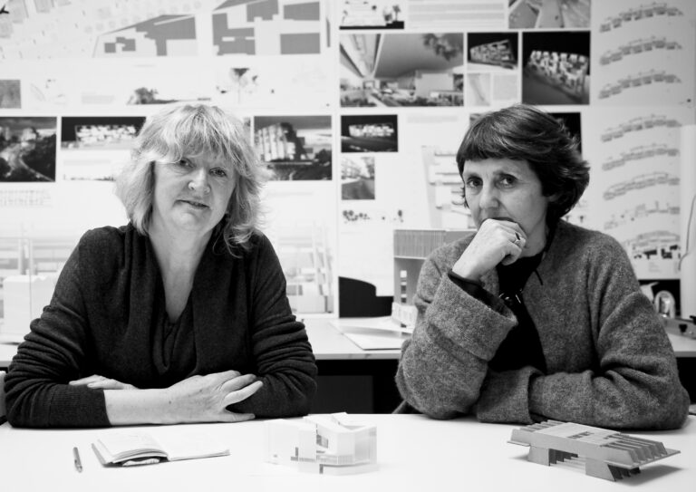 Architects Yvonne Farrell and Shelly McNamara Grafton Architects Sensing Spaces, reimmaginare l’architettura. Alla Royal Academy di Londra una mostra racconta lo spazio attraverso l’avventura dei sensi