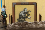 Banksy vandalizzato a Park City Ma perché tanti sentono il bisogno di vandalizzare le opere di Banksy? È successo con due graffiti a Park City, la città USA del Sundance Film Festival