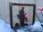 Banksy vandalizzato a Park City Ma perché tanti sentono il bisogno di vandalizzare le opere di Banksy? È successo con due graffiti a Park City, la città USA del Sundance Film Festival