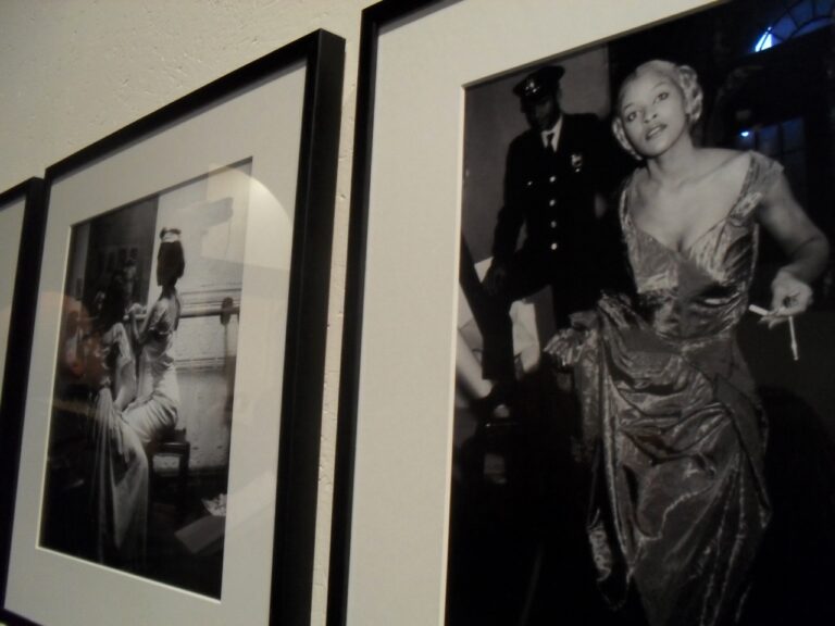 Eve Arnold Retrospettiva Palazzo Madama Torino 12 Donna, ma soprattutto fotoreporter. A Torino retrospettiva di Eve Arnold, grande fotografa della Magnum, celebre per gli scatti a Malcom X e Marilyn Monroe. Che a Palazzo Madama dà il via un ciclo di mostre in rosa