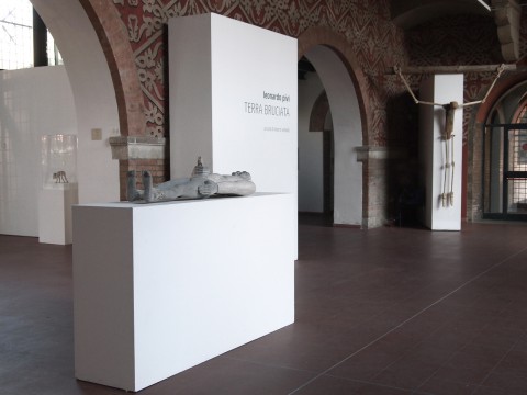 Leonardo Pivi - Terra bruciata - veduta della mostra presso FAR, Rimini 2014